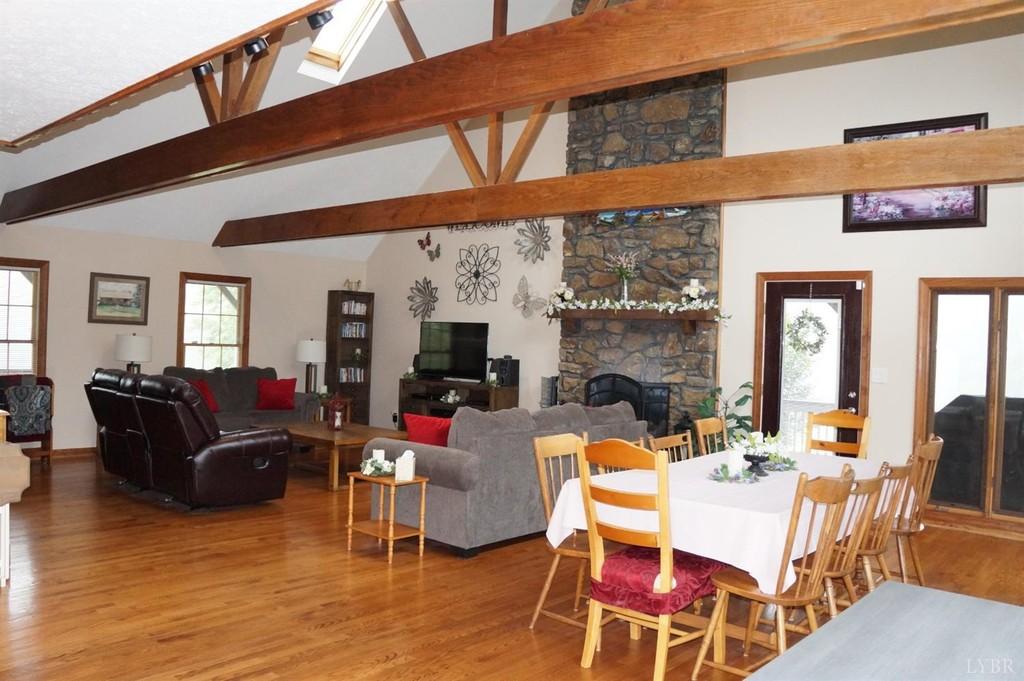 Listing photo 17