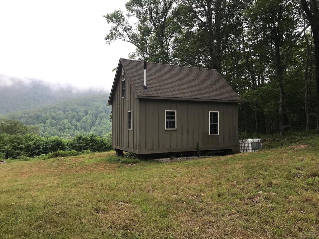Photo of 300 Scotts Branch Rd Amherst VA 24521